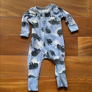 Bonds Light Blue and White Hippo Zippy Pjs 0-3m